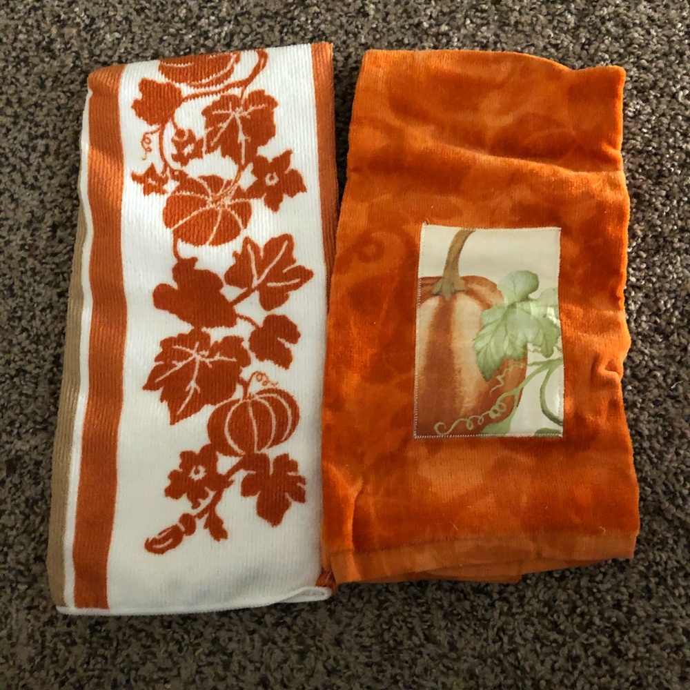 NWOT-2 Fall Theme Hand Towels-Croft&Barrow-Orange